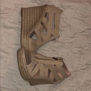 Nude Wedges